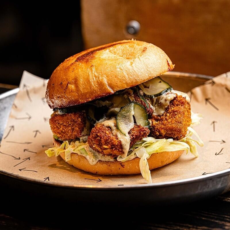 Vrutal | Vegan Burger Poblenou: food & drinks