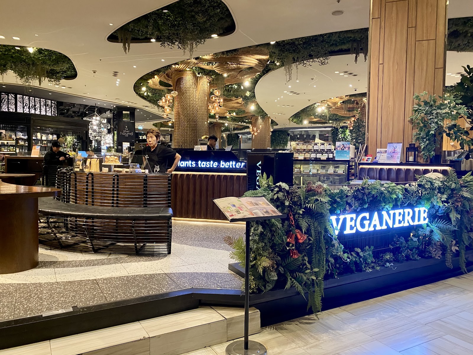 VEGANERIE Ratchathewi: the place