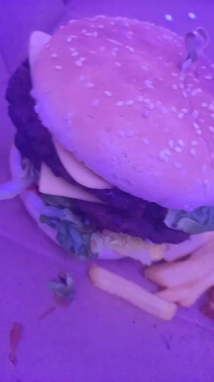 VK Burgers: food & drinks