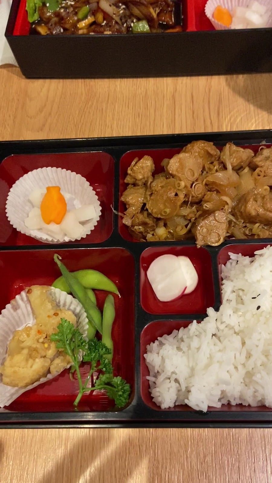 Cantine de lotus: food & drinks