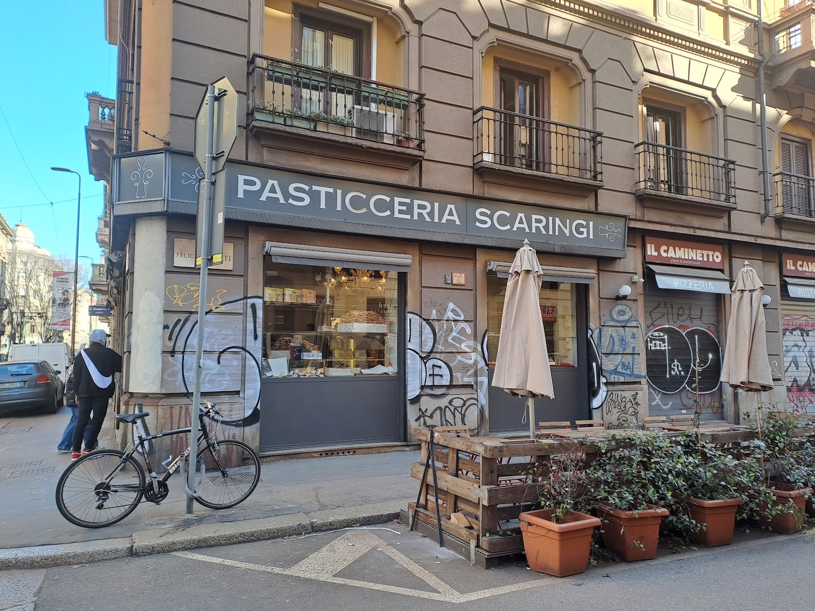 Pasticceria Scaringi: the place