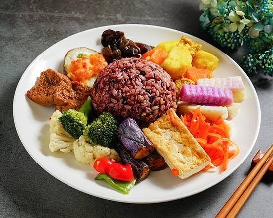 DàDì WùYǔ 大地物語: food & drinks