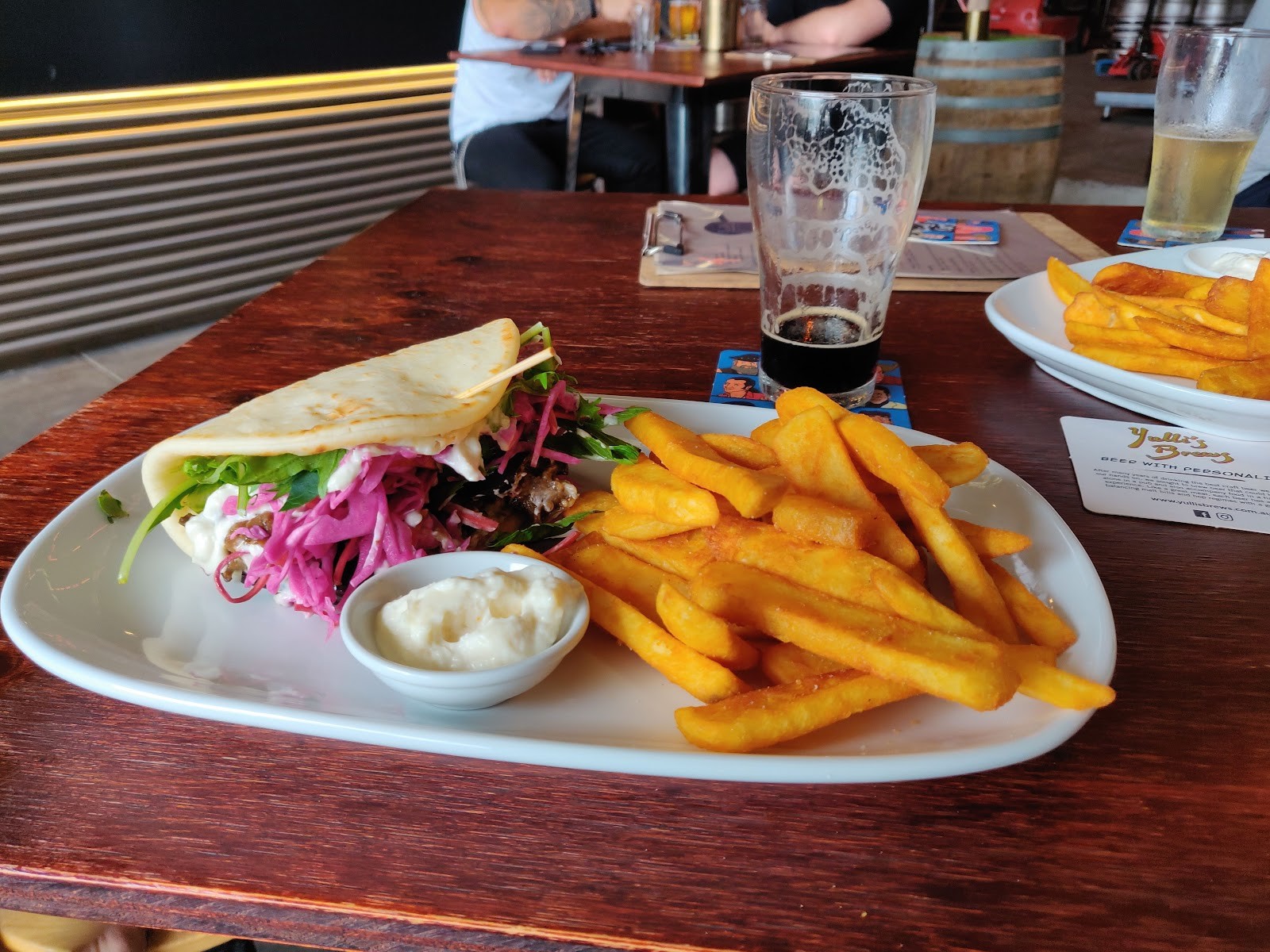 Yulli’s Brews: food & drinks
