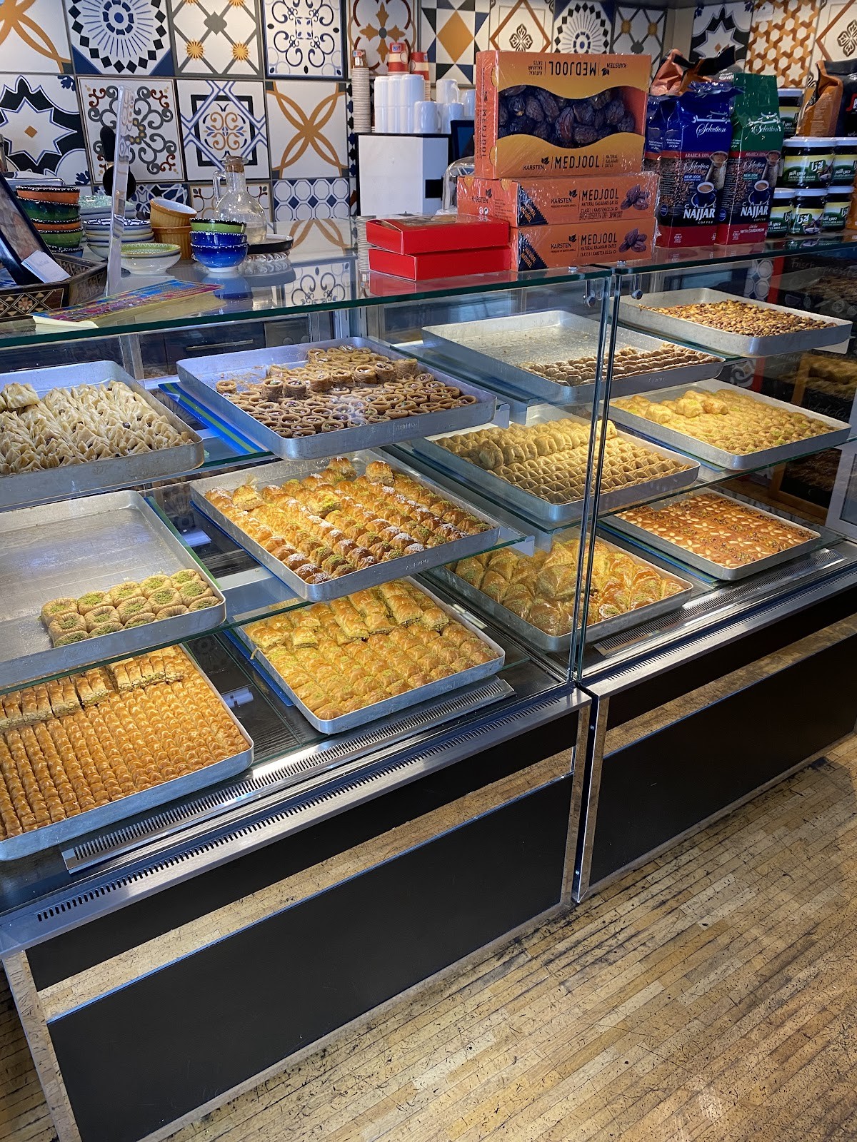 MorgenLand Falafel House & Baklawa House: the place