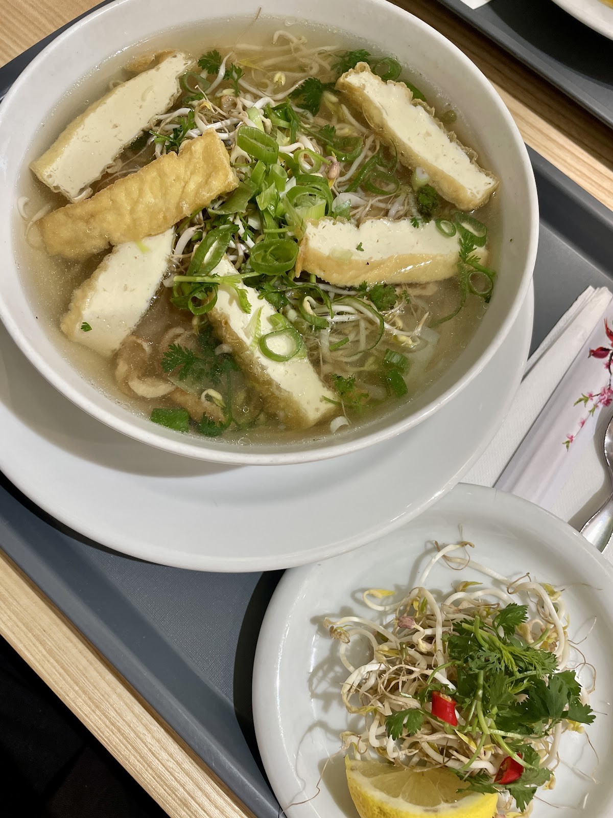Loving Bistro: food & drinks