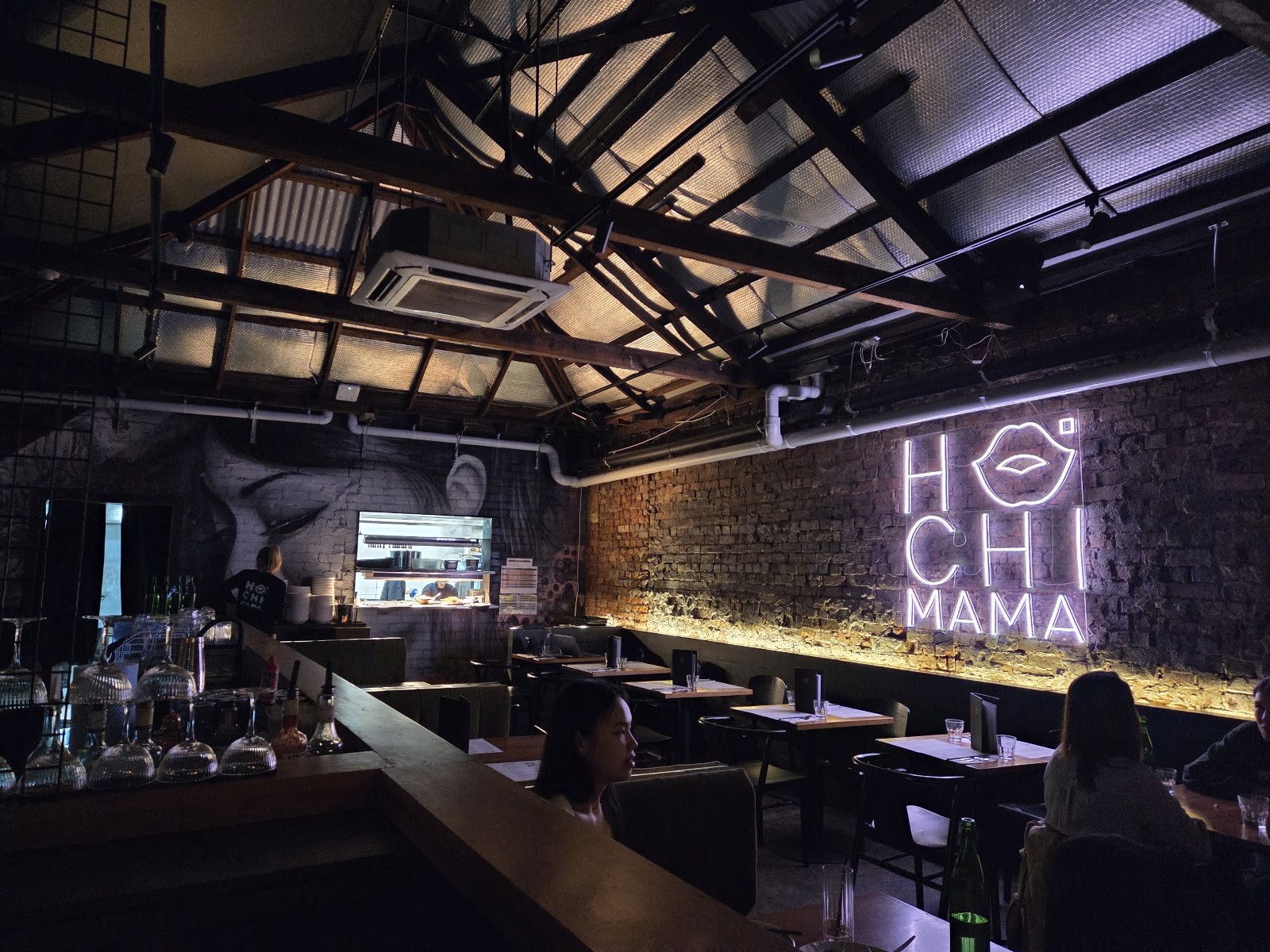 Hochi Mama Richmond: the place