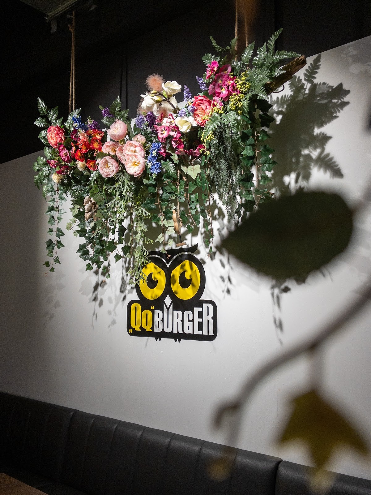 QQ Burger - Burger & Salate in City Center Chorweiler: the place