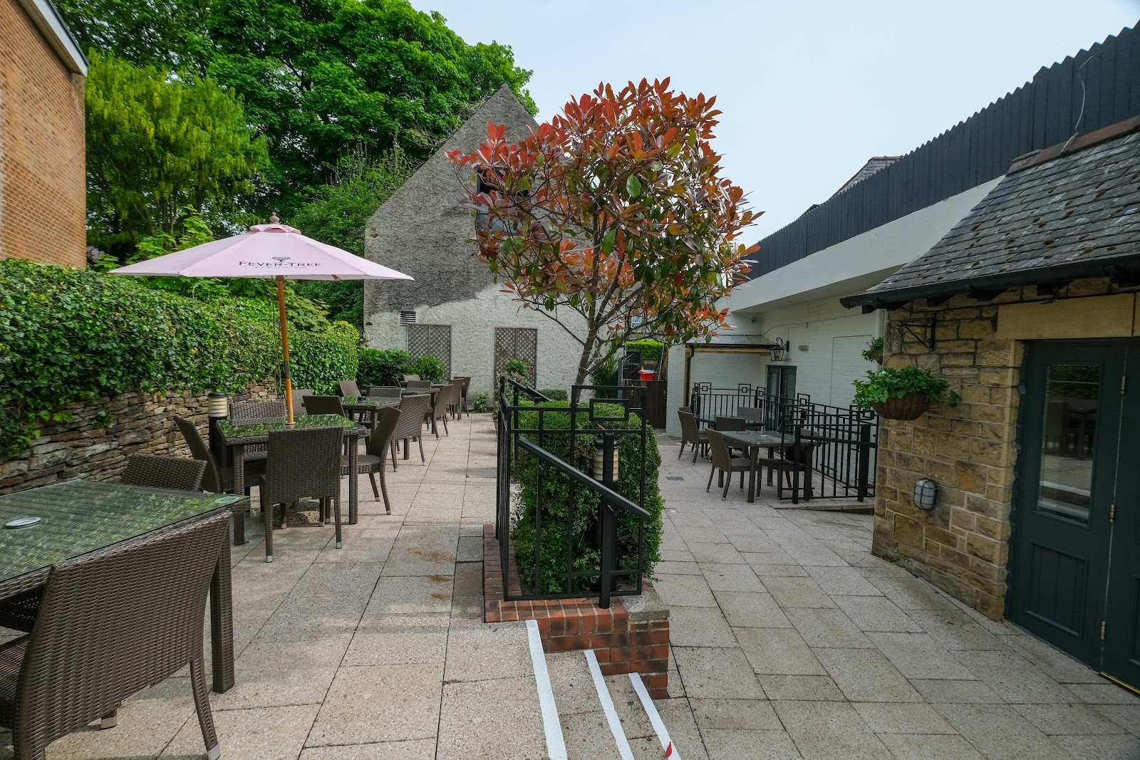 The Robin Hood: the place
