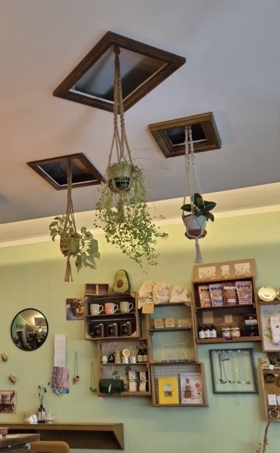 vevi - Veganes Vintage Café: the place