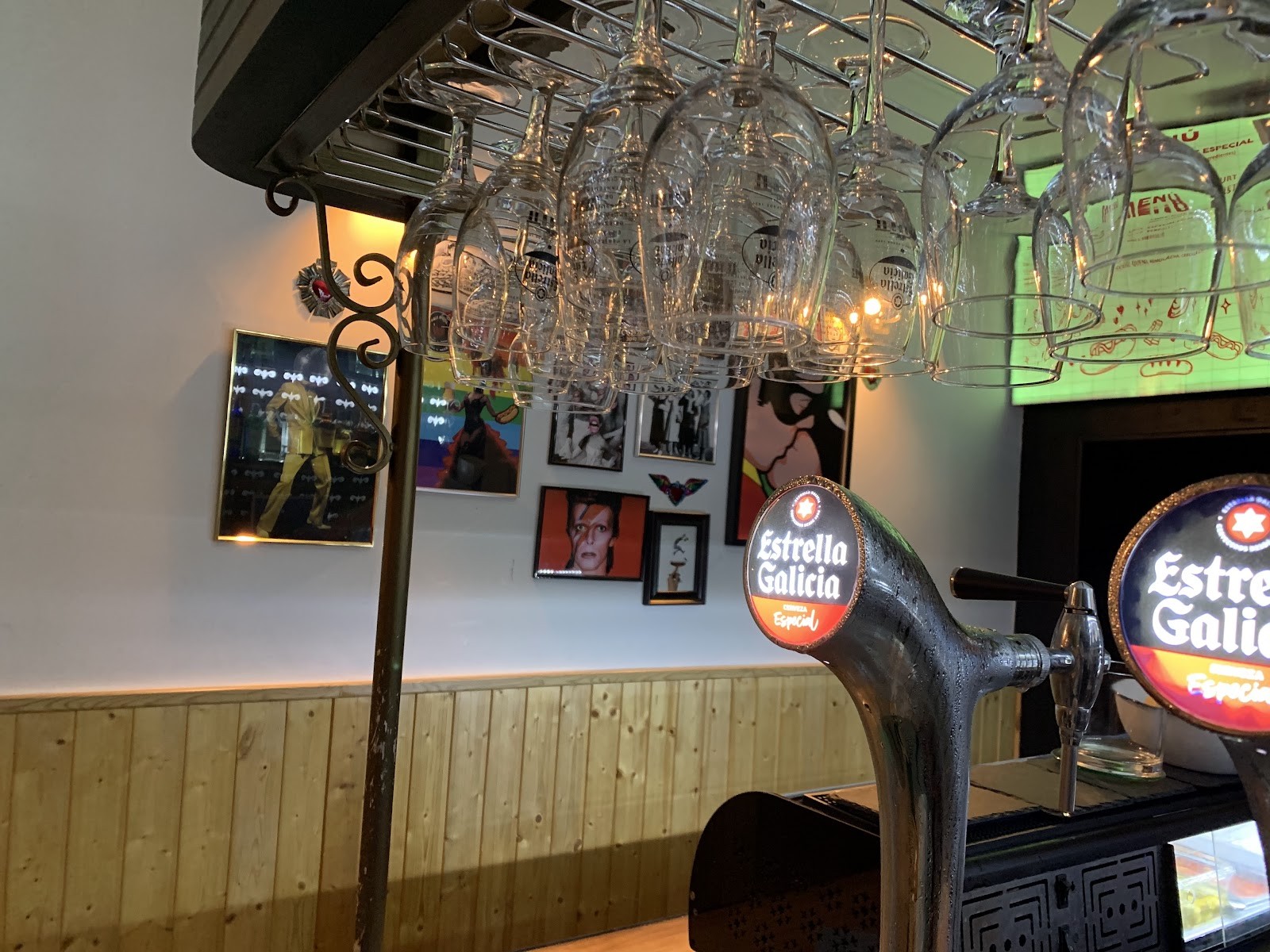 Bar Mala Mujer: the place
