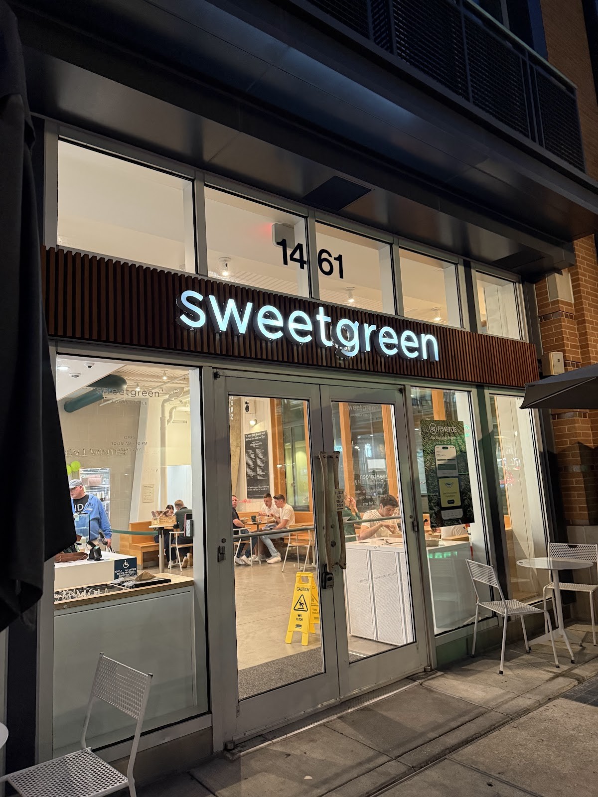 sweetgreen - Healthy Salads, Wraps, and Bowls: the place