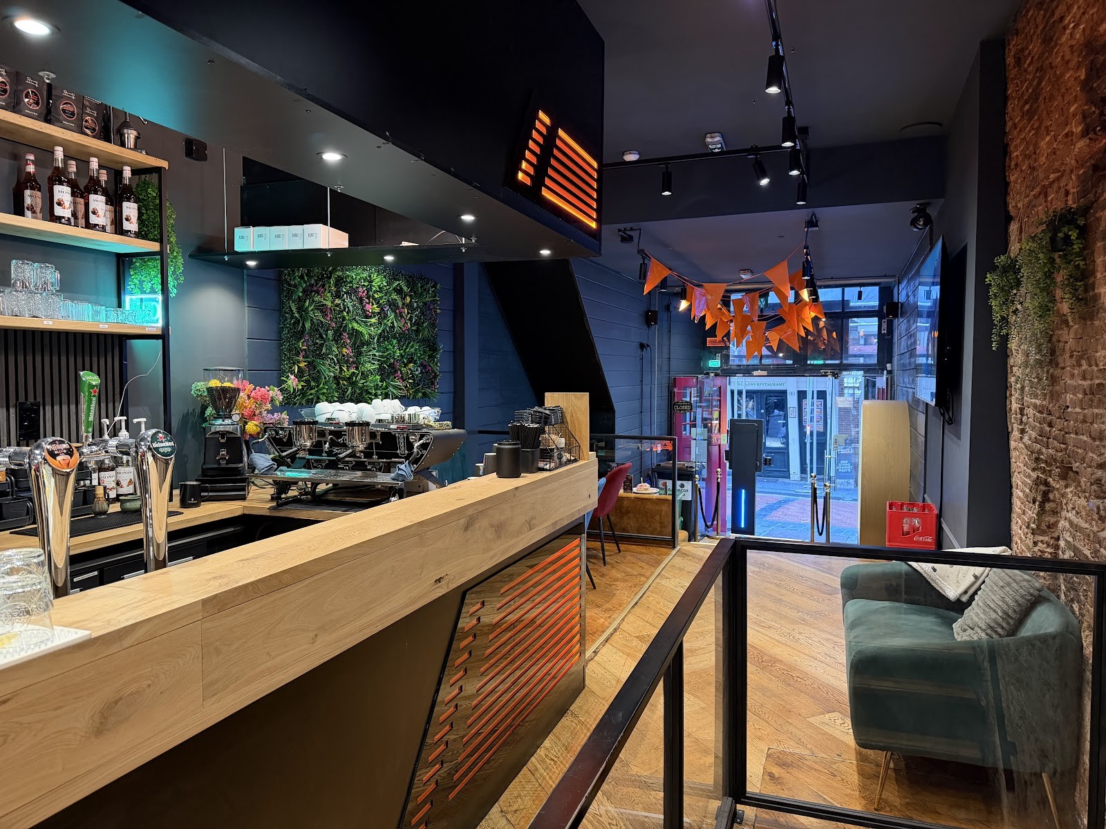 Milky Amsterdam: the place