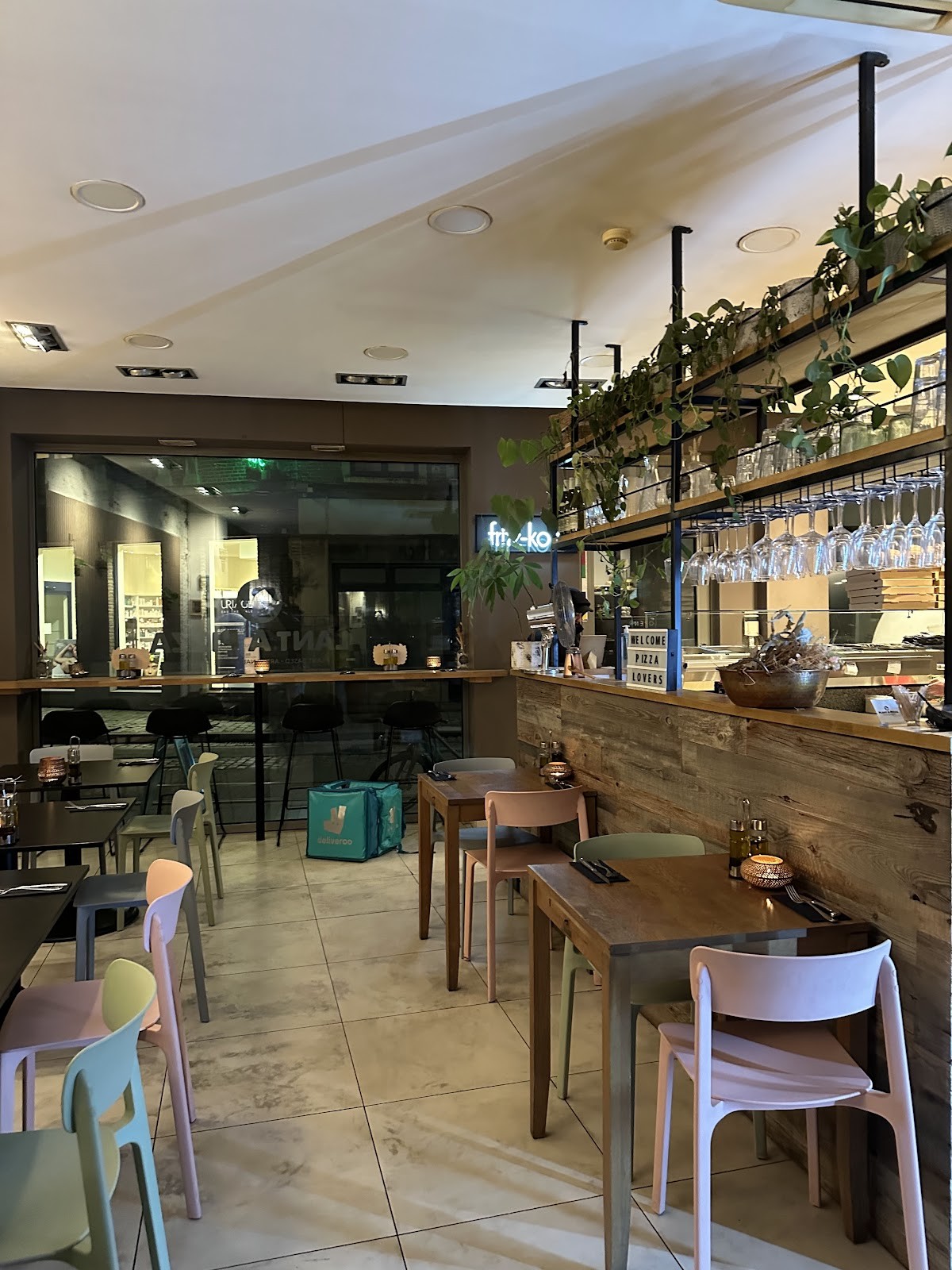 Plant A Pizza: the place
