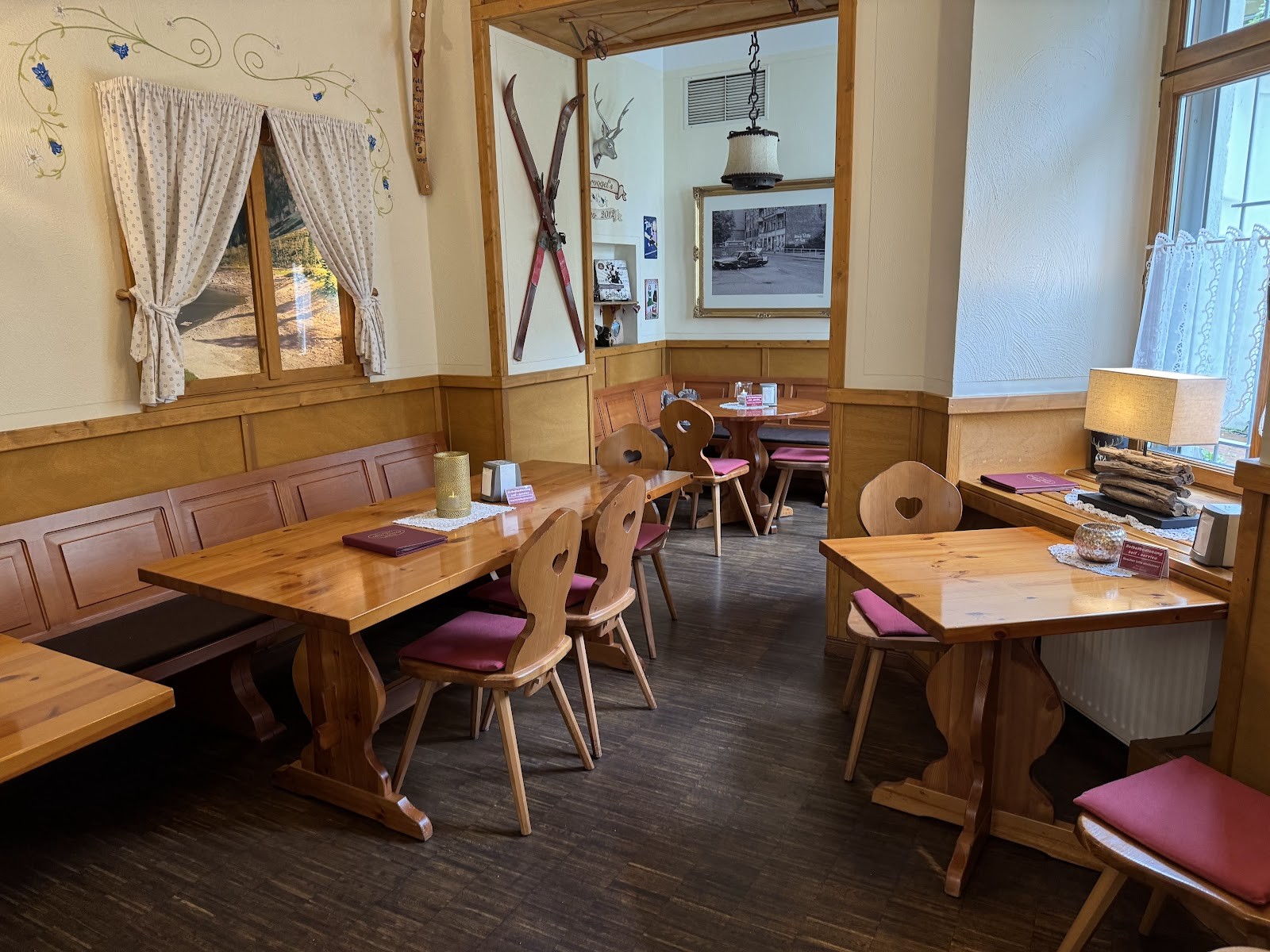 Ziervogel's Kult-Curry: the place