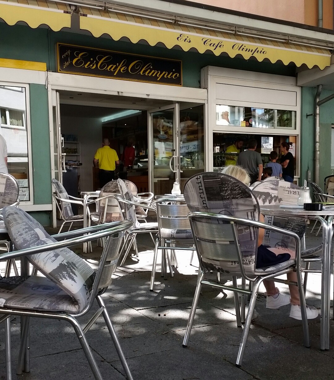Ice Cafe Olimpio: the place