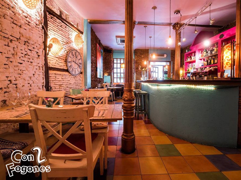 Con 2 Fogones: the place