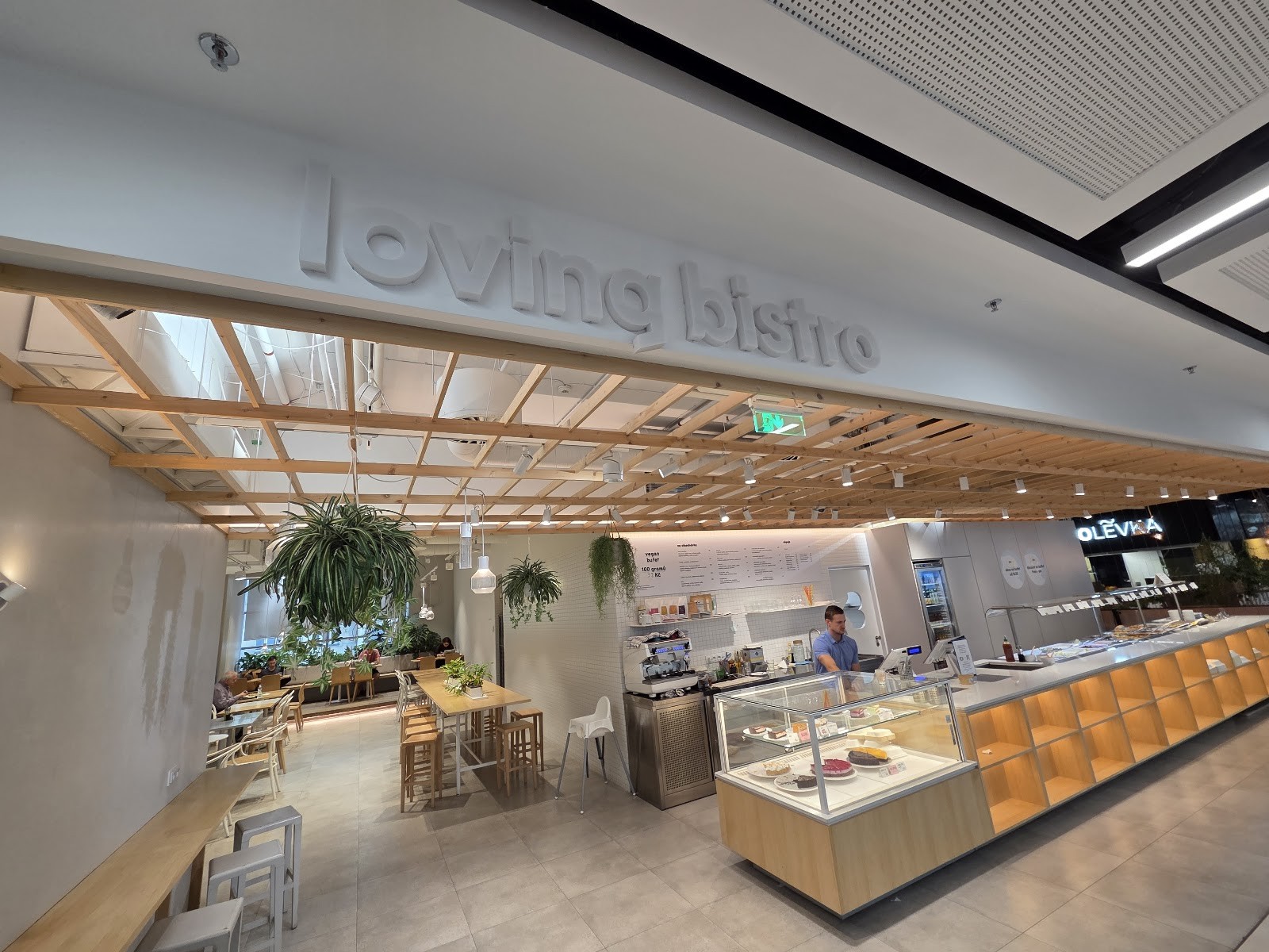 Loving Bistro: the place