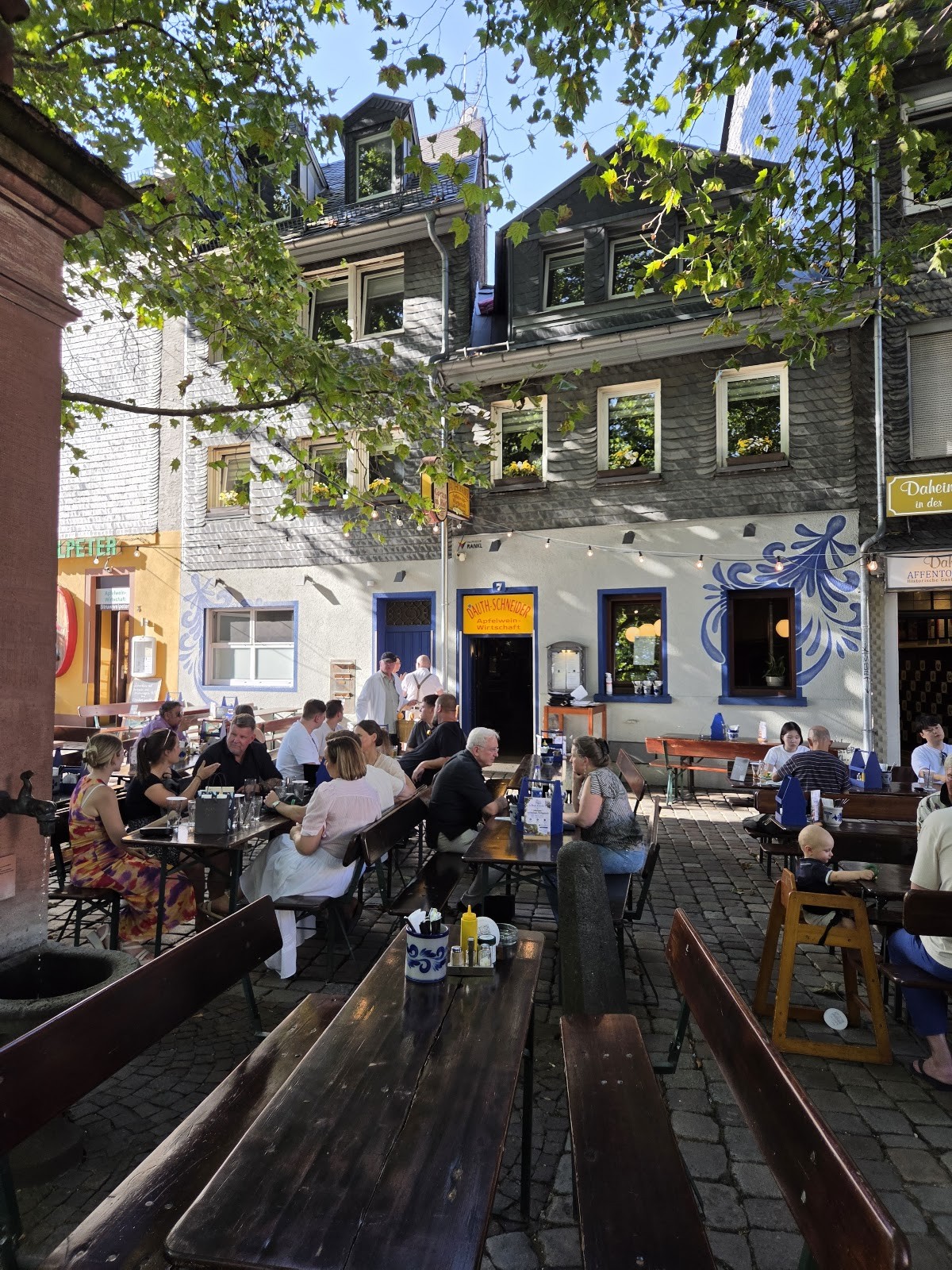 Apfelweinwirtschaft Dauth-Schneider: the place