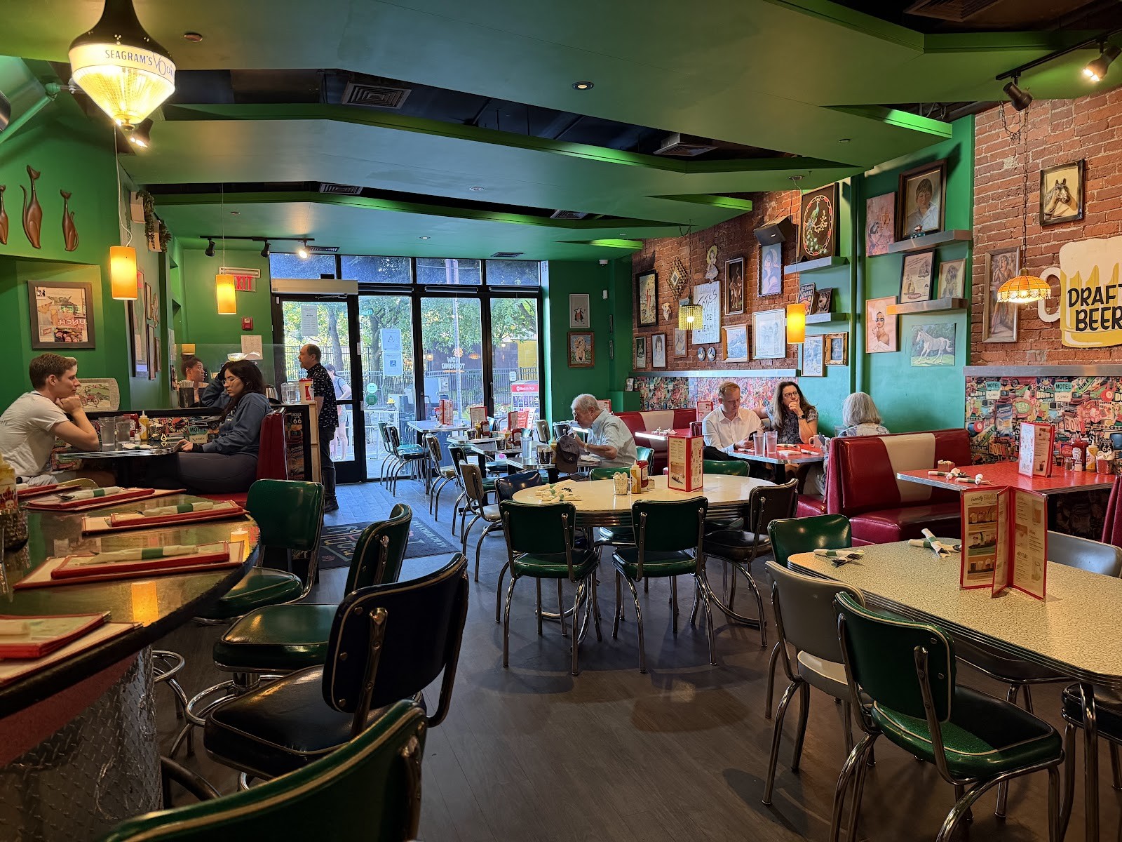 The Friendly Toast: the place