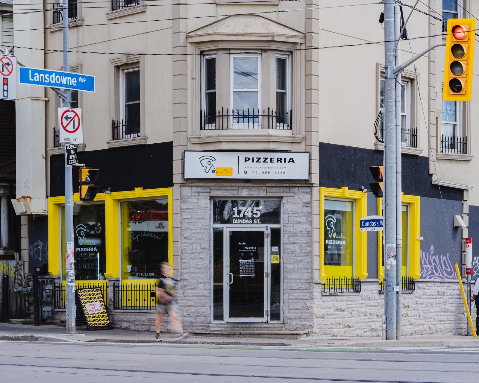 Acute Pizzeria: the place