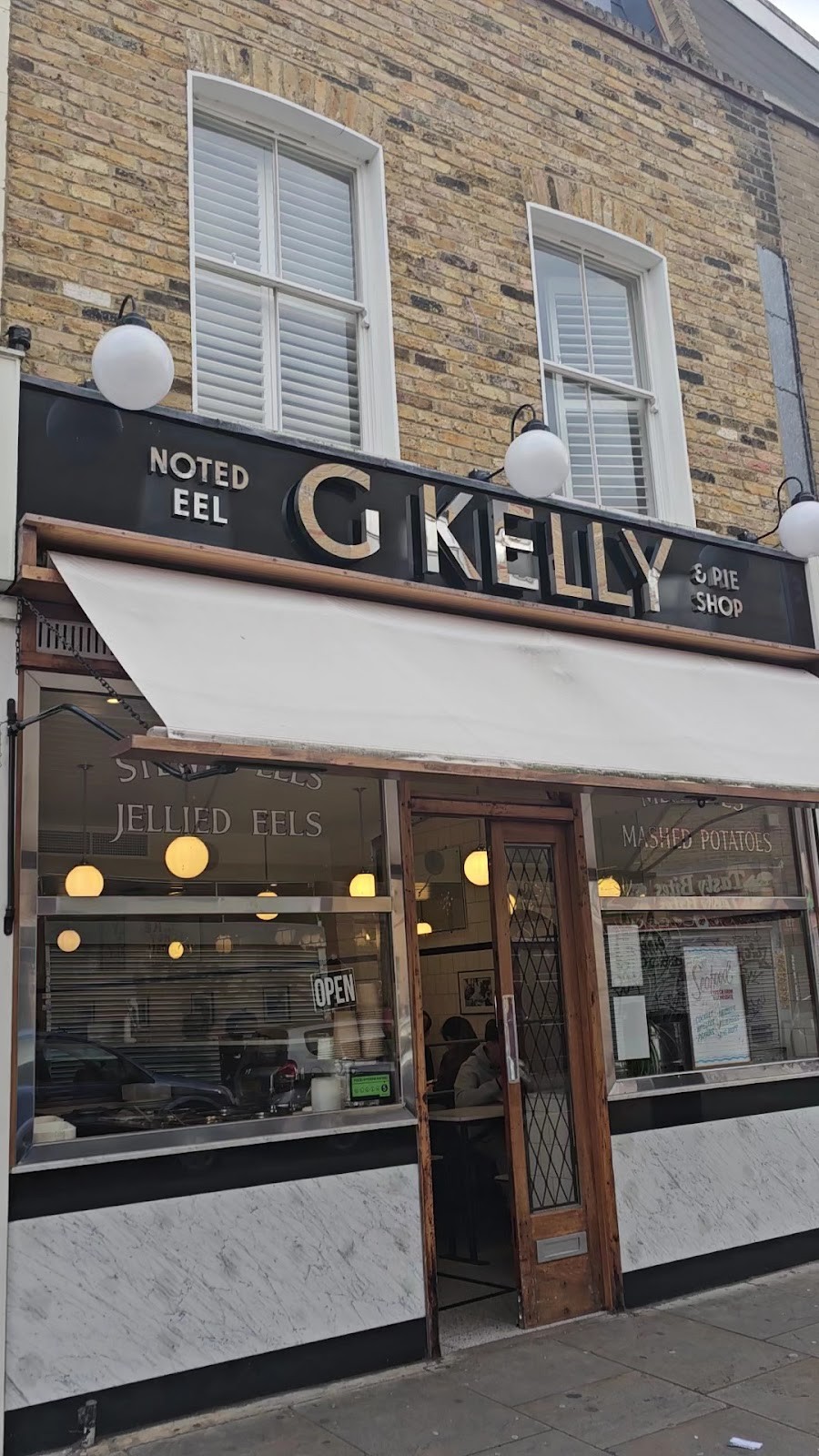 G Kelly: the place