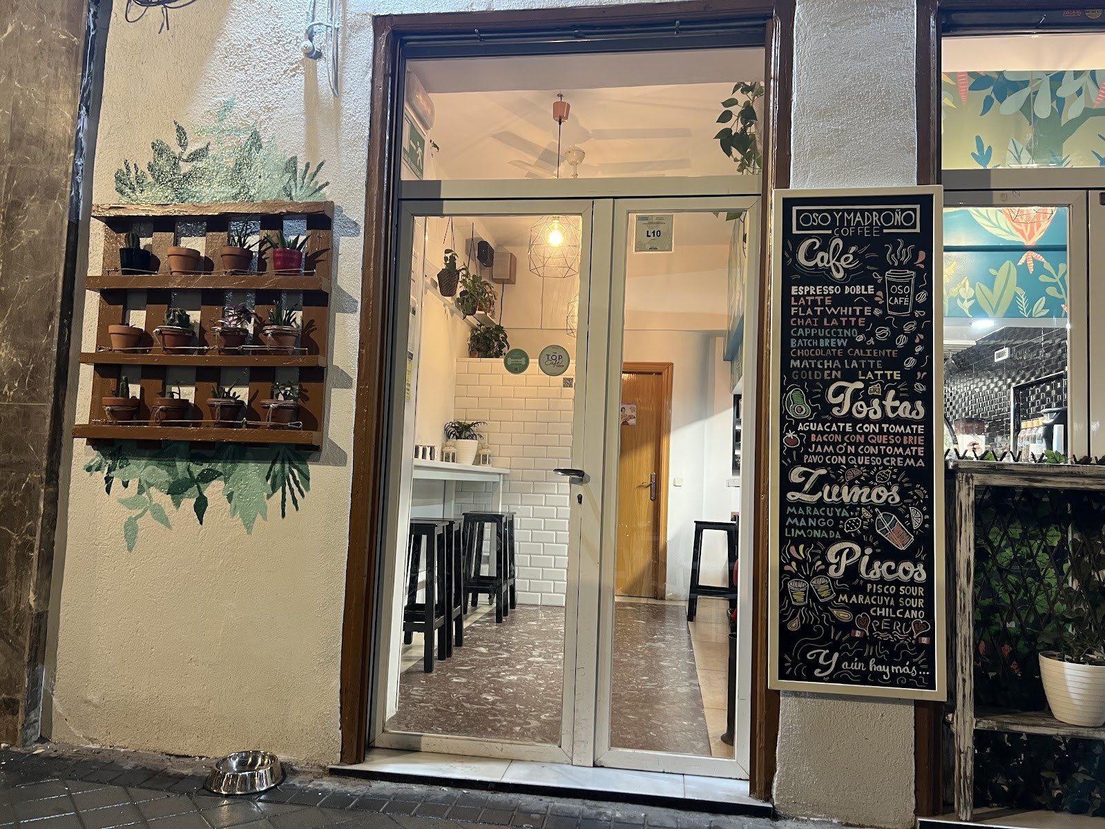 The Bear and the Madroño: the place