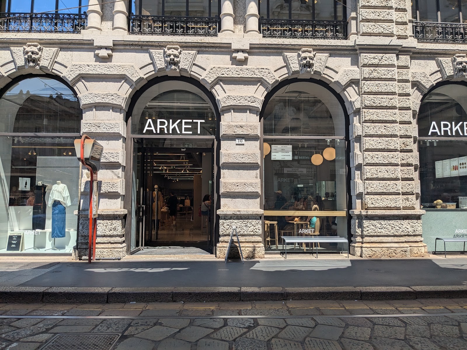ARKET CAFÉ: the place