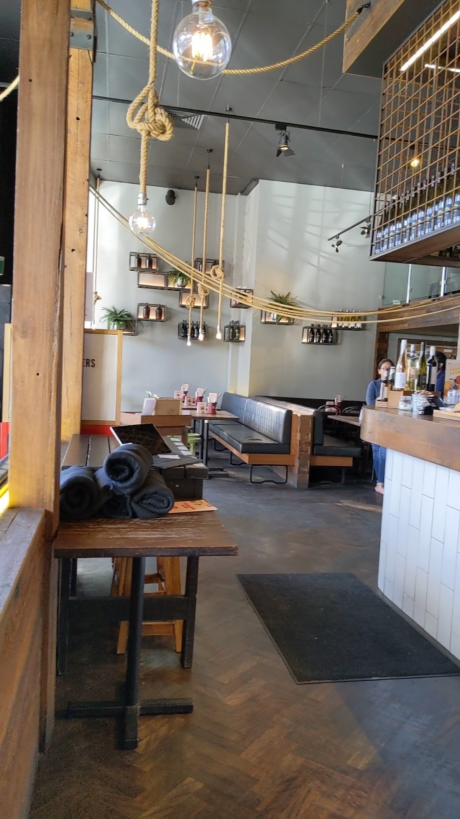 Grill'd Neutral Bay: the place