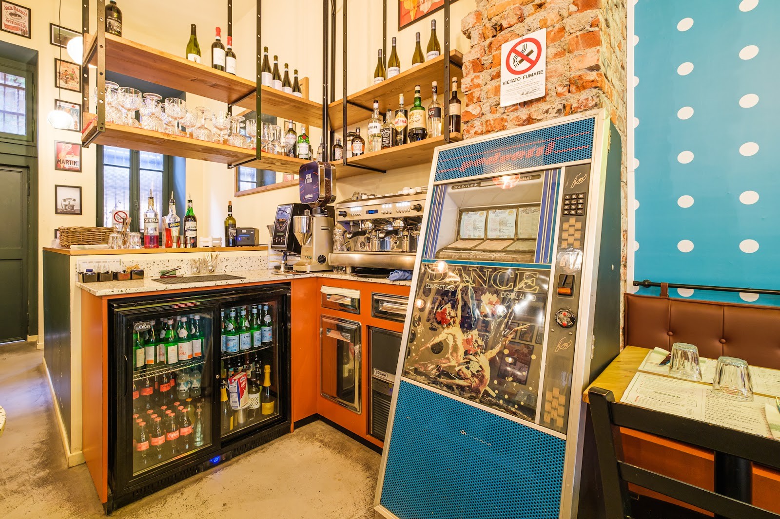 Glory POP (Via Correggio, Milano): the place