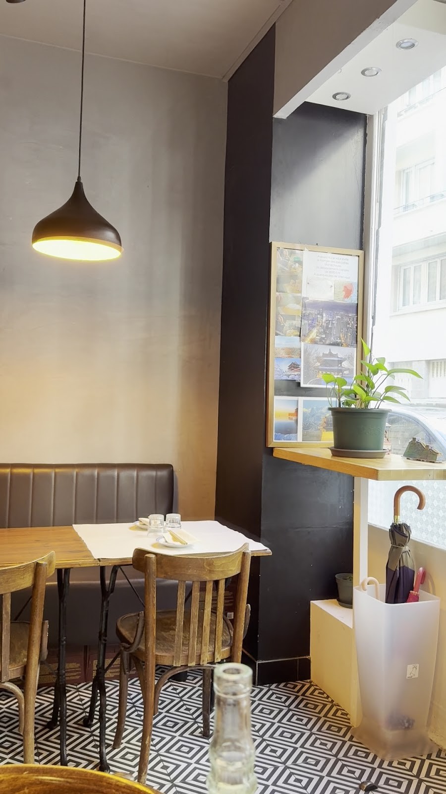 Chez Tonton: the place