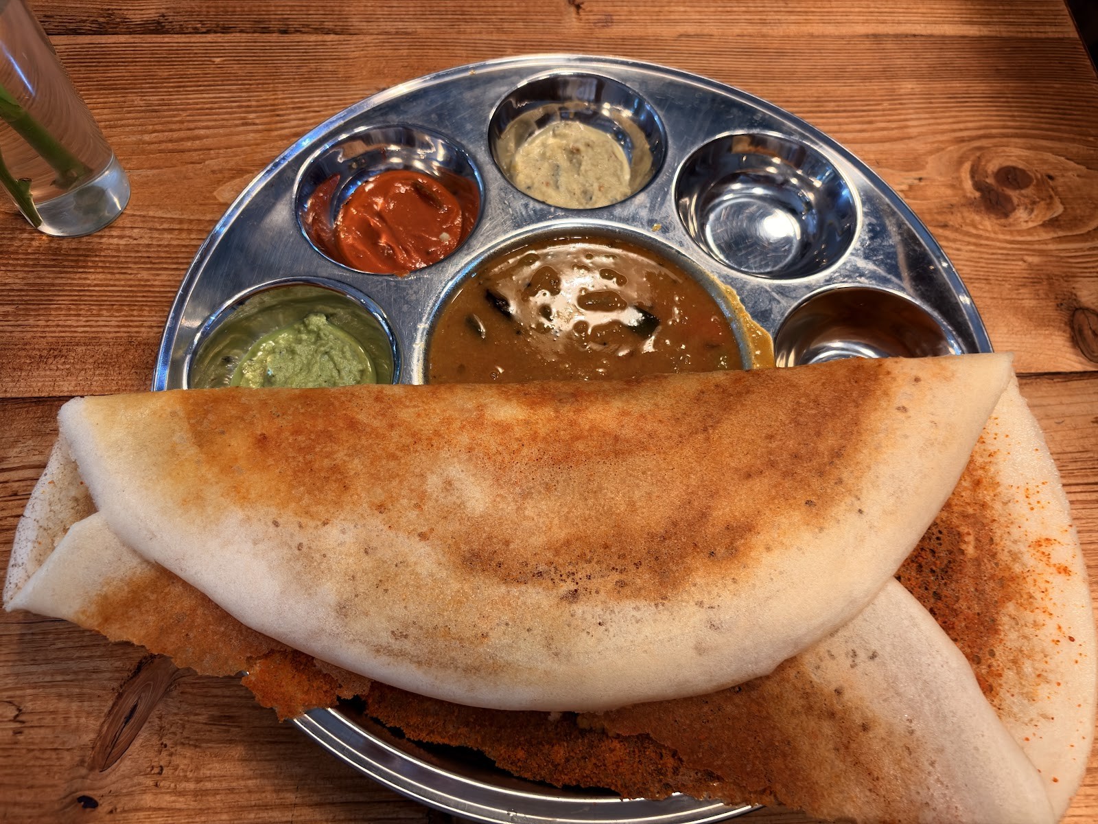 Govinda's Holborn: food & drinks