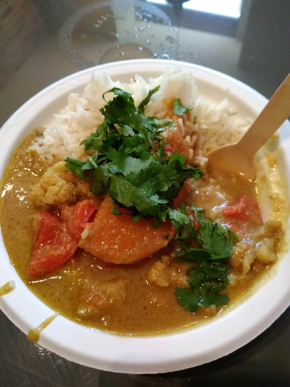 Hariprasad Samosa&Curry: food & drinks