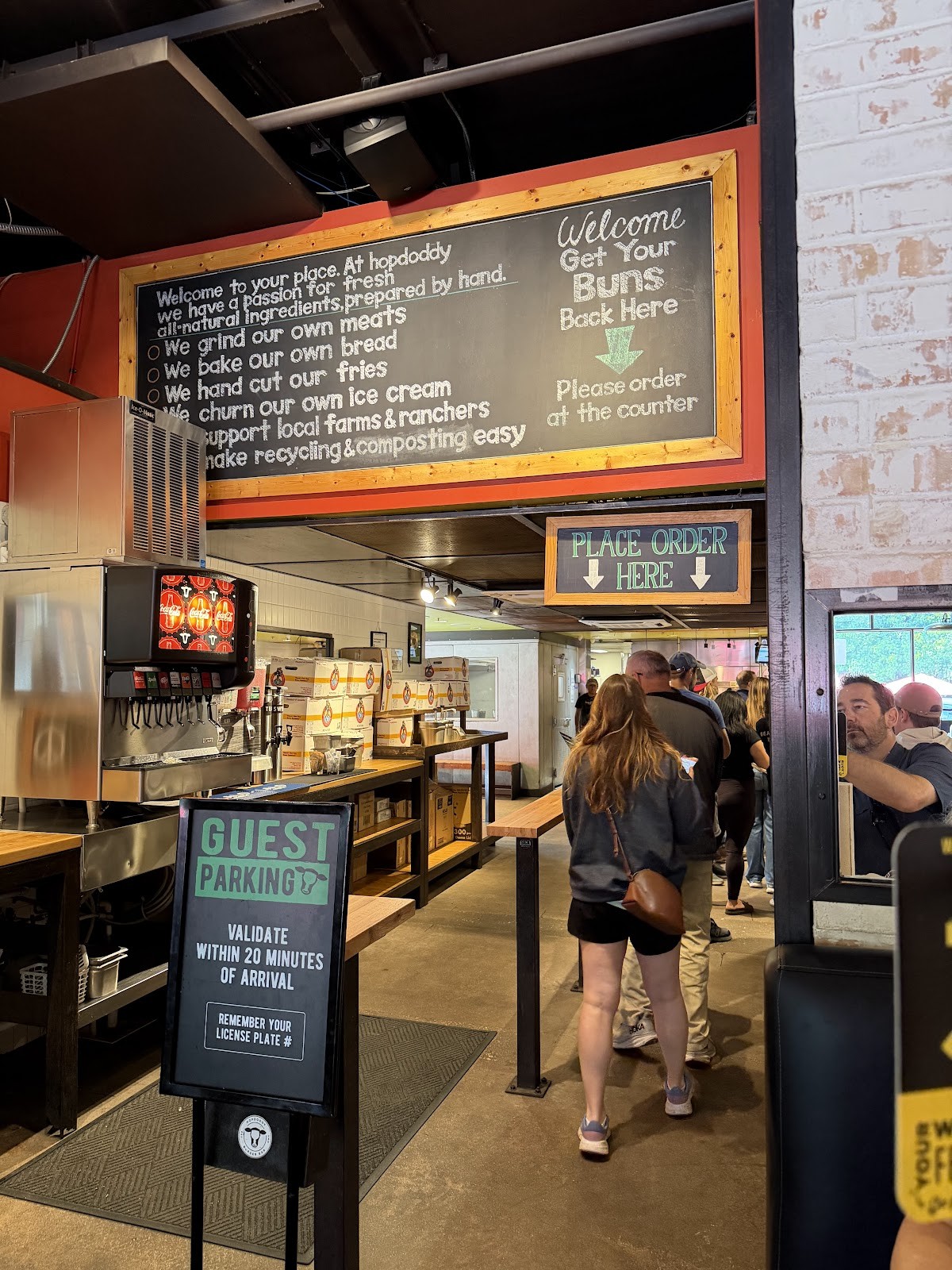 Hopdoddy Burger Bar: the place