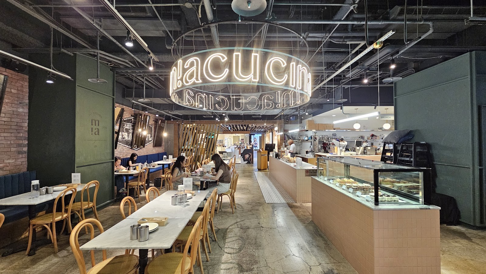 Miacucina信義店: the place