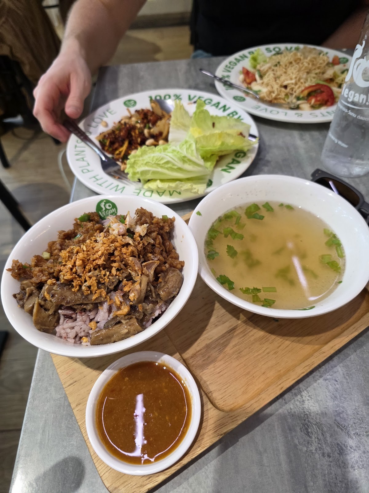 Veganerie Silom: food & drinks