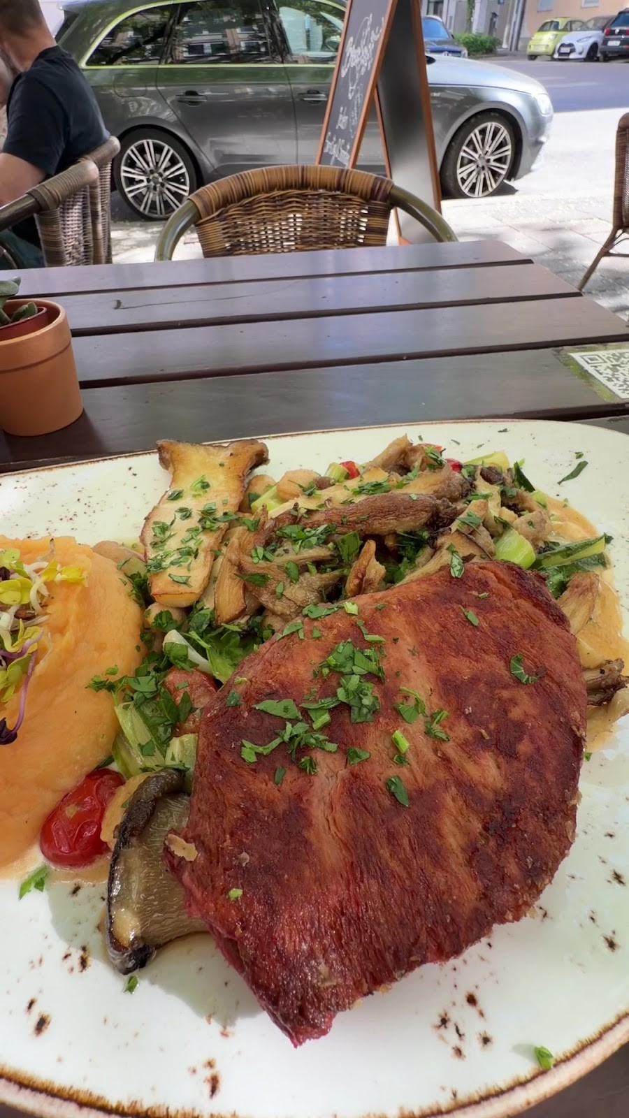 Max Pett... Das vegane Restaurant: food & drinks