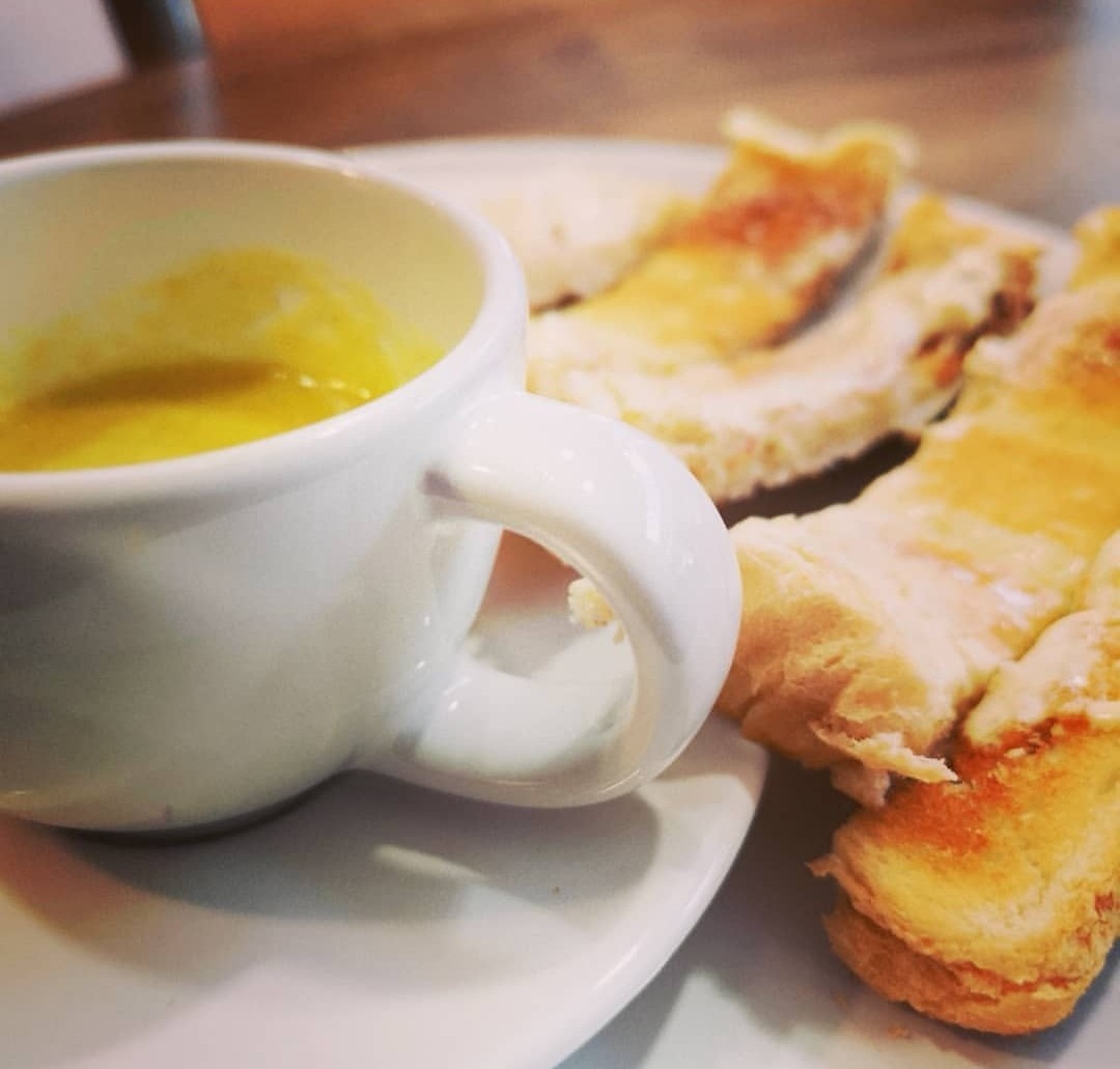 Aubergine Café: food & drinks