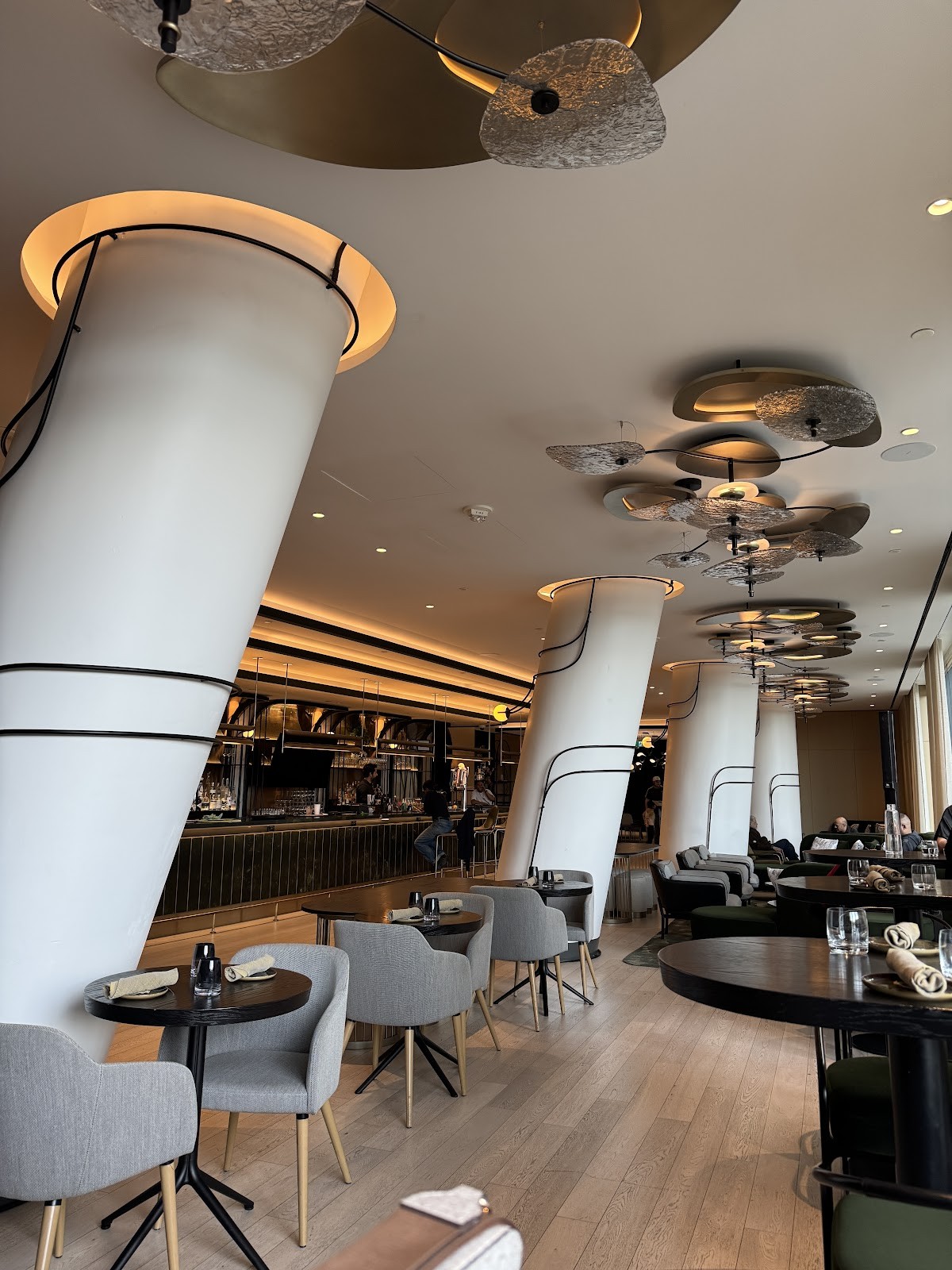 Día Restaurant and Lounge: the place