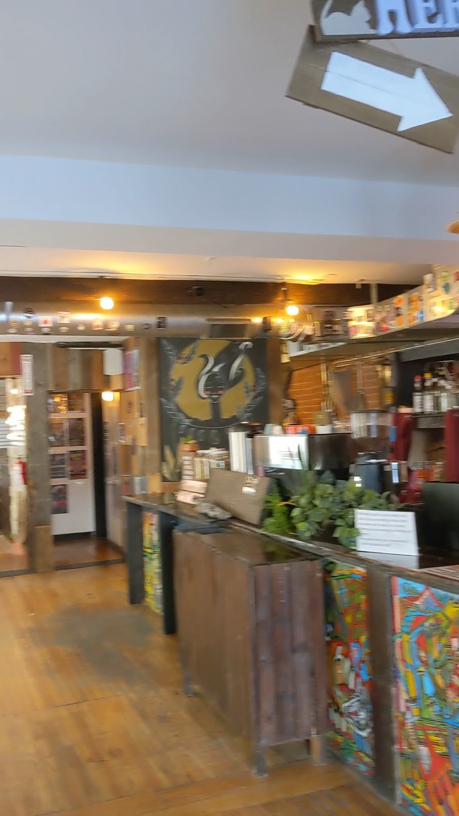 Roostercat Coffee House: the place