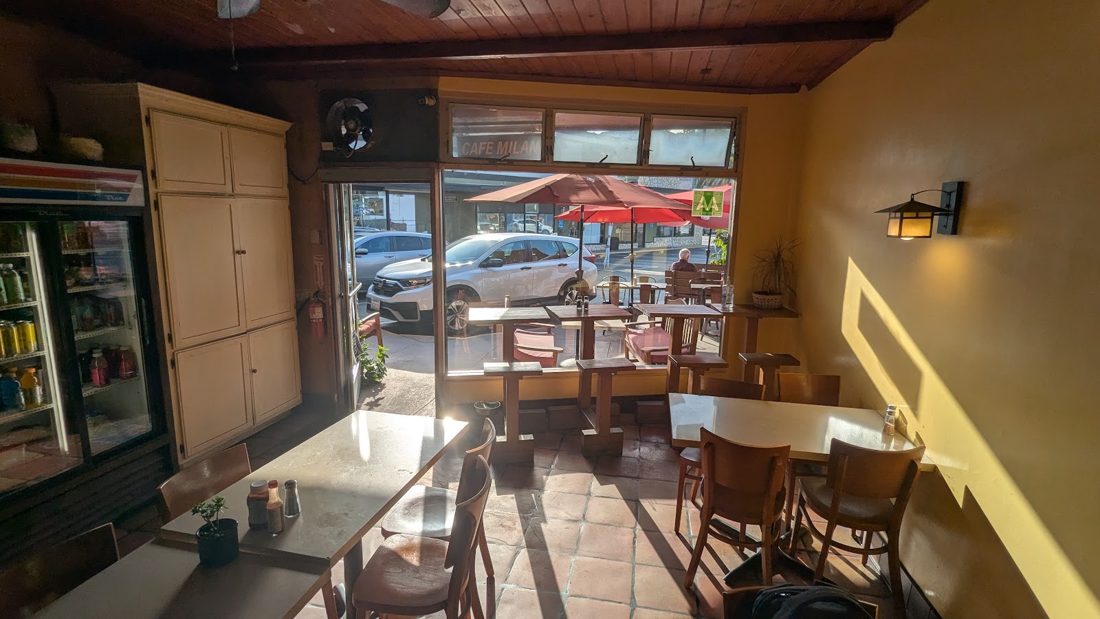 Cafe Milan: the place