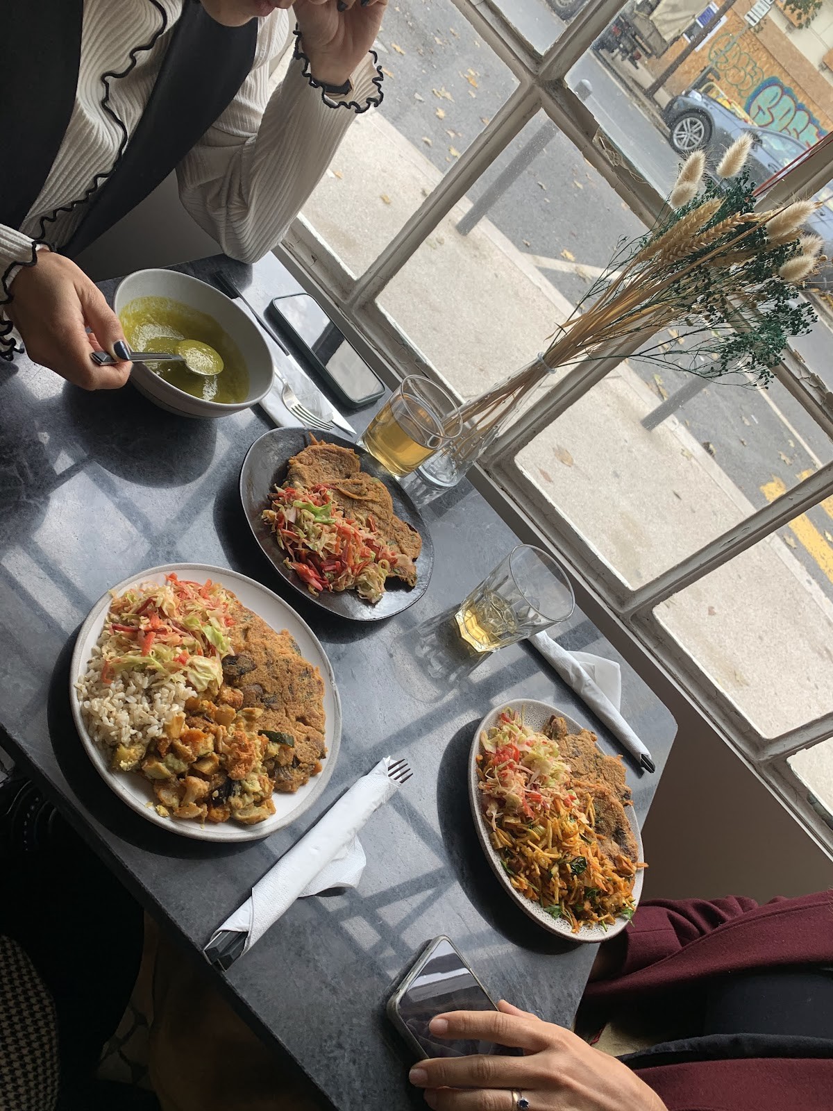 Alfarroba: food & drinks