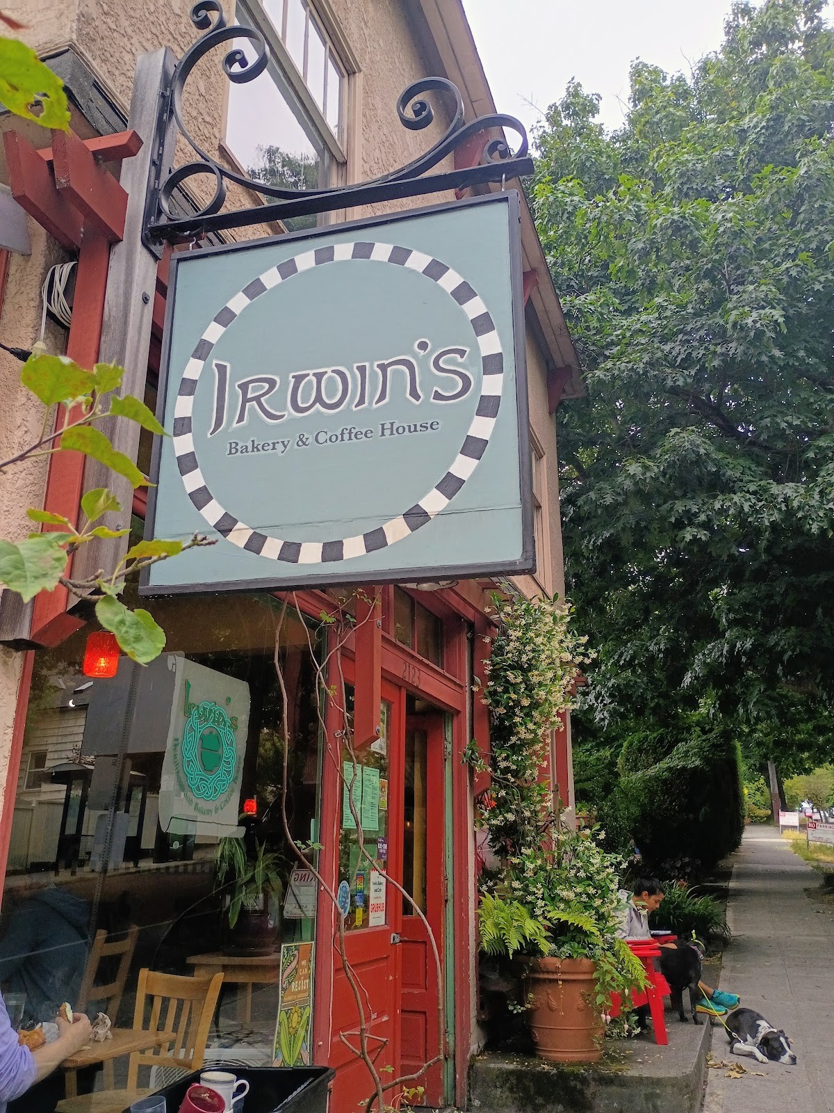 Irwin's Neighborhood Bakery and Cafe: the place