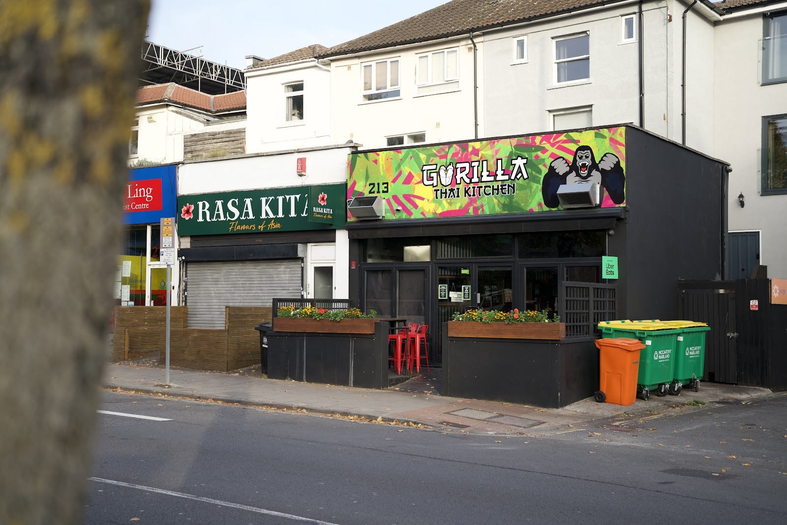 Gorilla Thai: the place