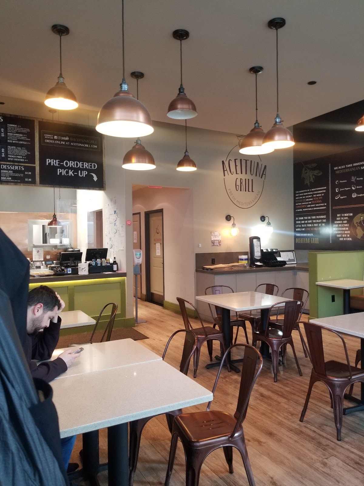 Aceituna Grill: the place
