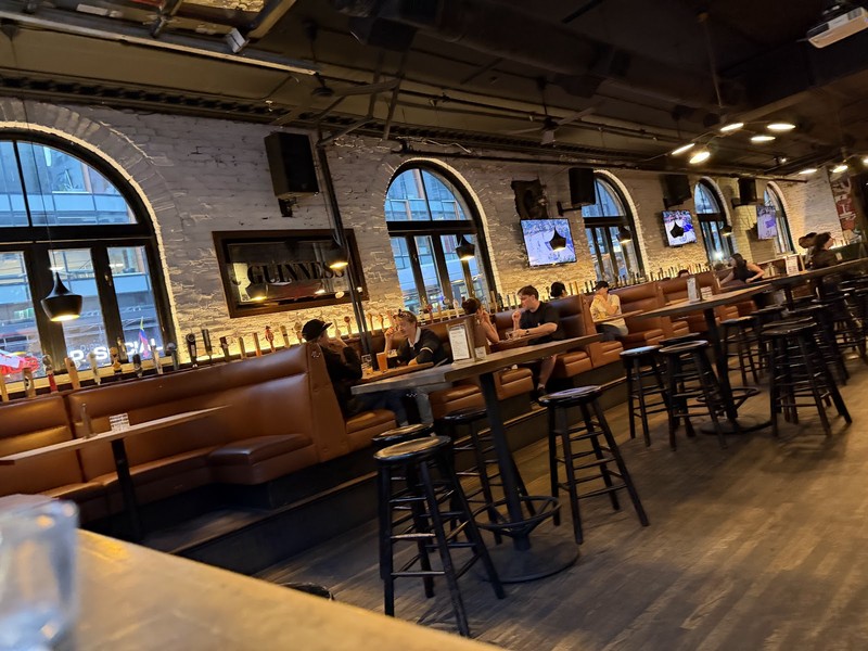 Malone's Taphouse: photo 4