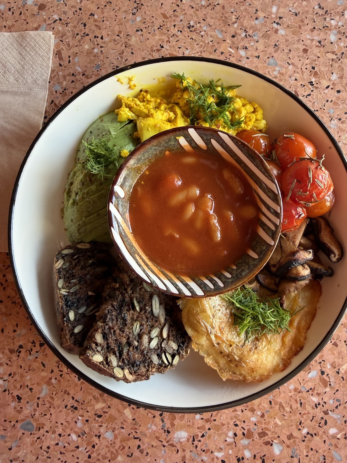 Eco Mind - Gastro Botanical Cafe & Concept Store: food & drinks
