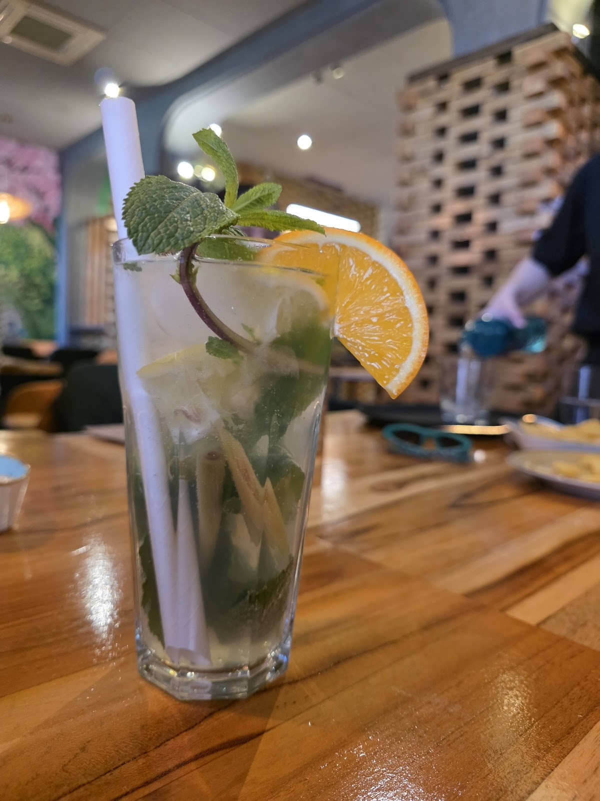 Tokymon Chay Restaurant: food & drinks