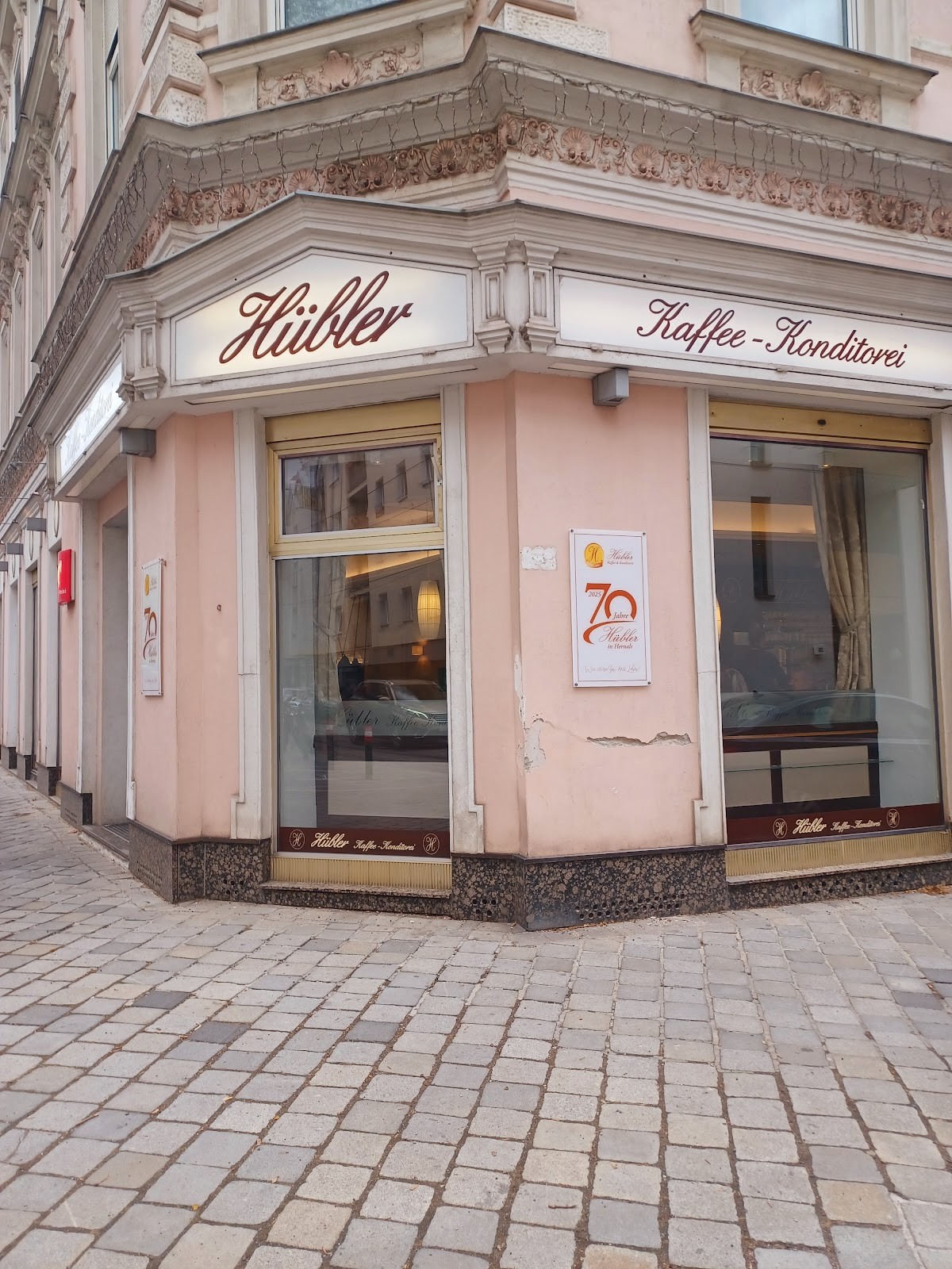 Hübler Kaffee - Konditorei: the place