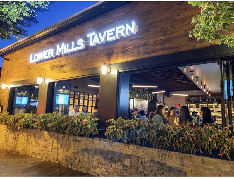 Lower Mills Tavern: photo