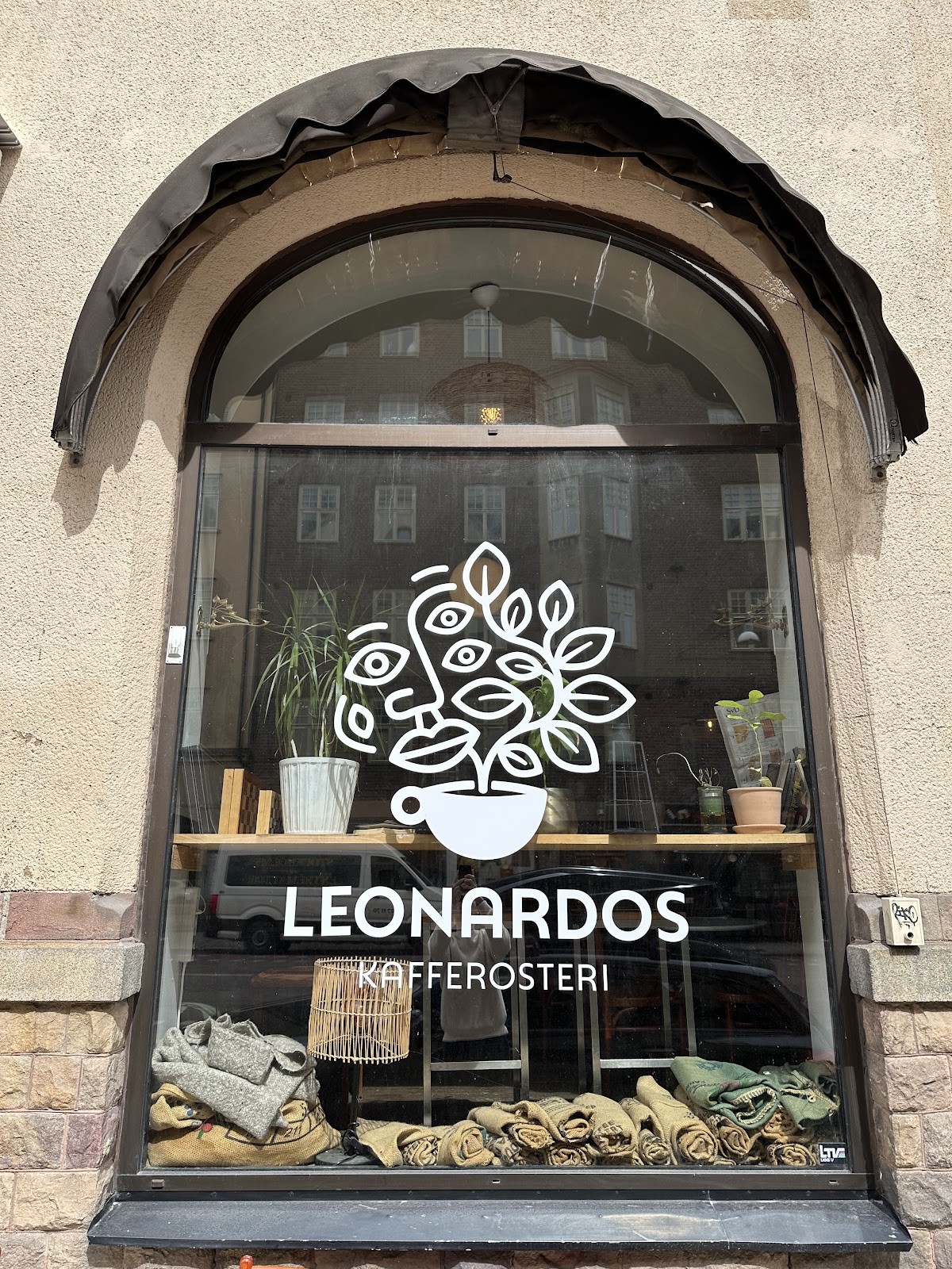 Leonardos Kafferosteri: the place